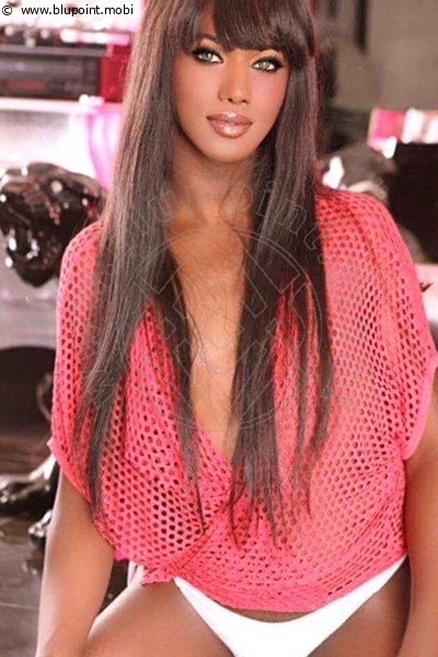 Laura Terza Gamba  MILANO 3383091910
